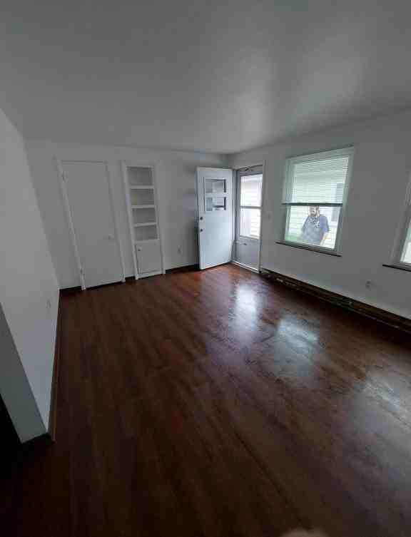 1403 Loftsgordon Ave - Photo 2 of 12