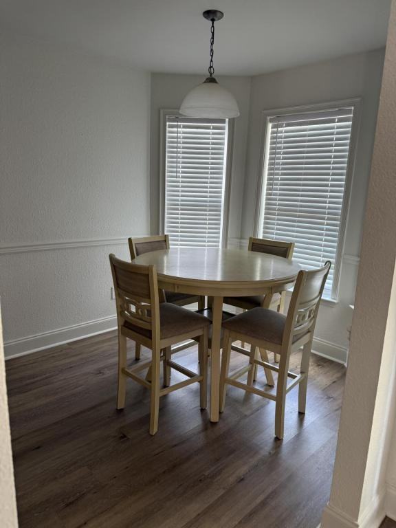 133 Manchester Ln - Photo 3 of 25