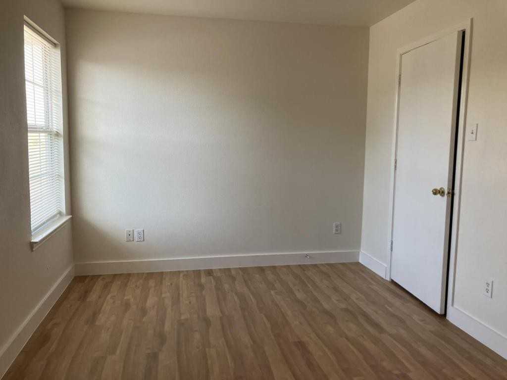 1208 Village Garden Dr - Photo 6 of 12