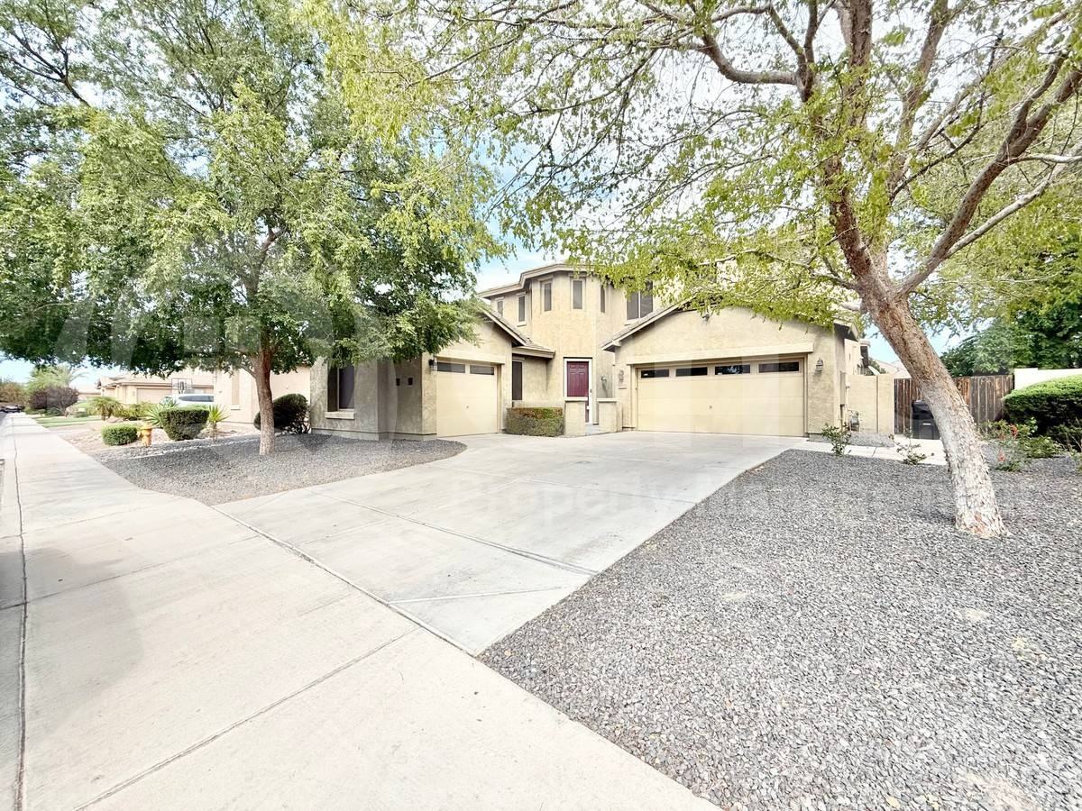 4113 S Wayne Pl - Photo 2 of 10