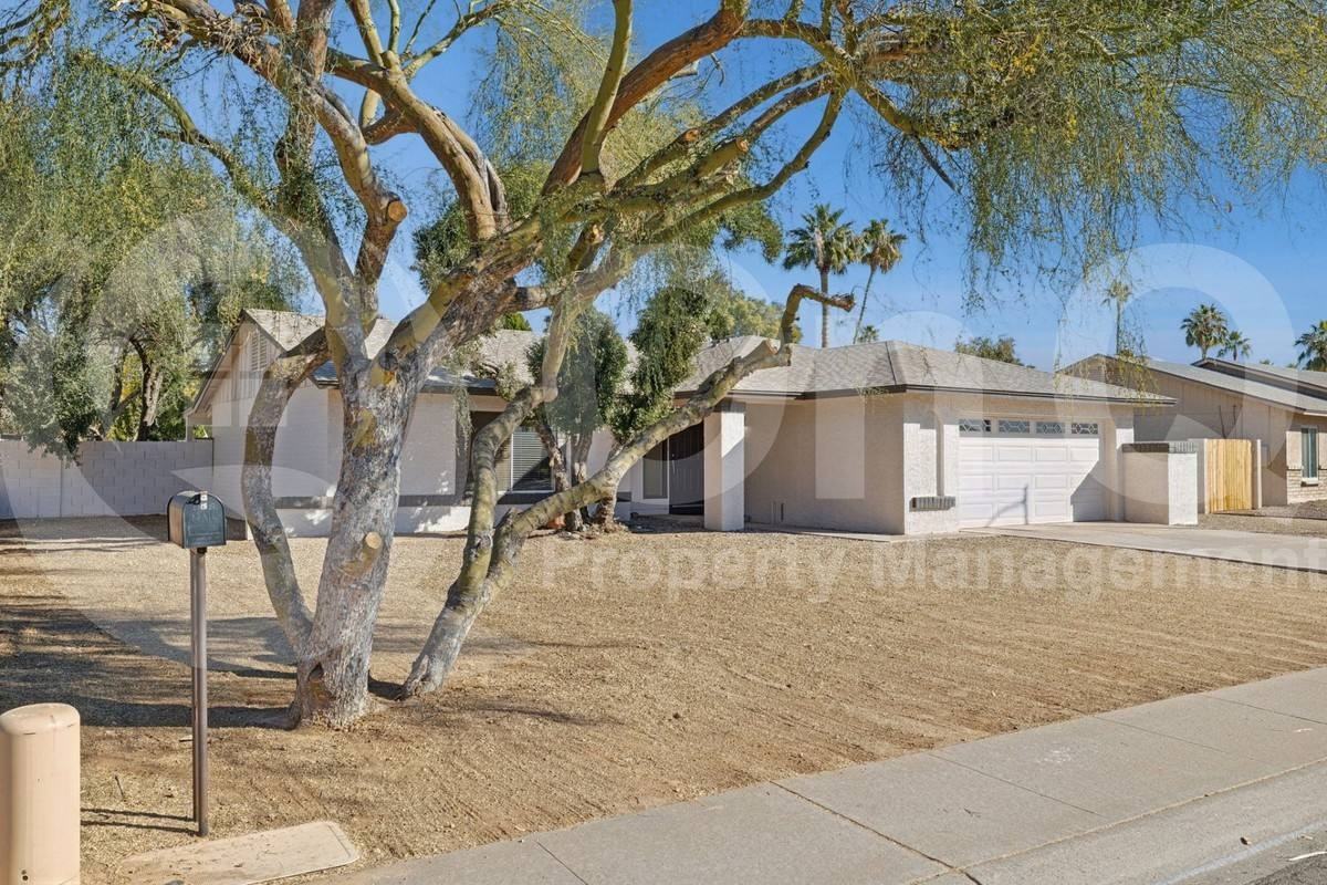 9300 E Kalil Dr - Photo 2 of 10