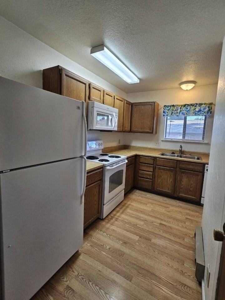3285 Canyon Dr #10 - Photo 2 of 10