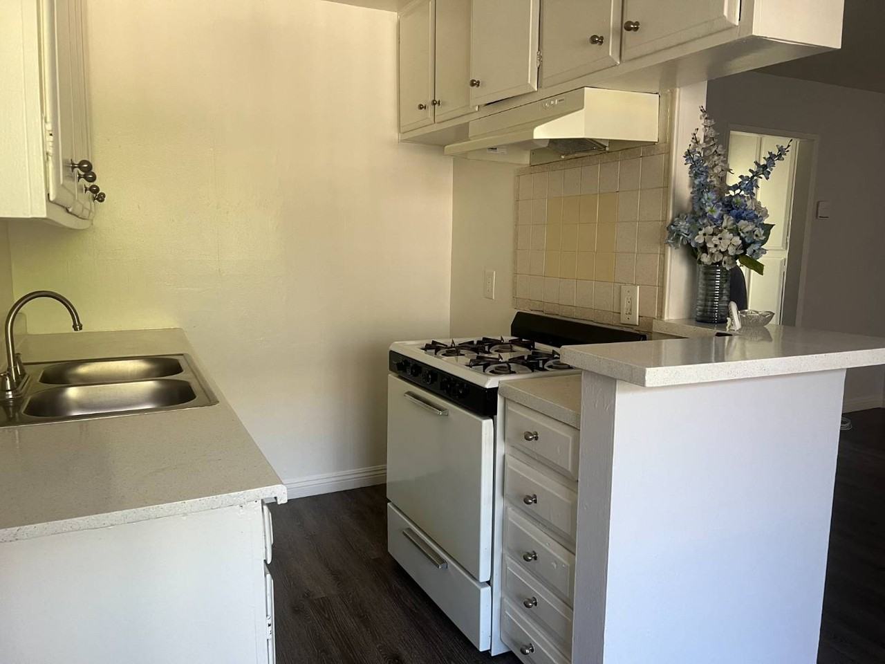 650 Glenoaks Boulevard #07 - Photo 7 of 13