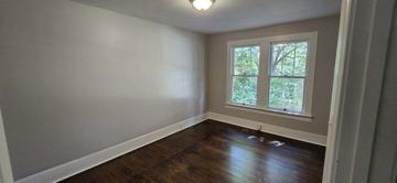 featured image of 109 Hollingshed Ave Se