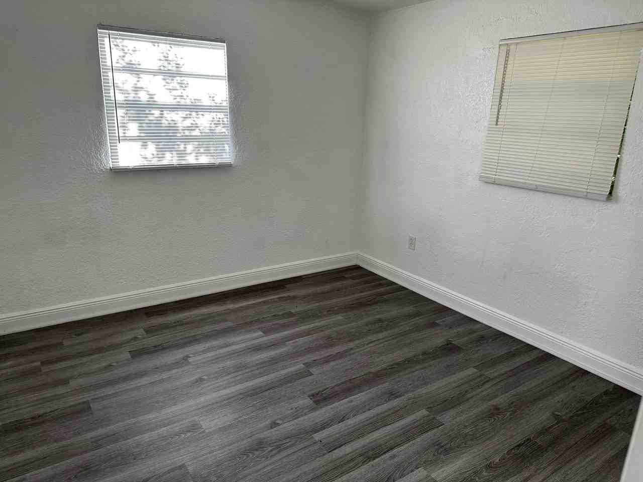 3150 Nwst - Photo 3 of 17