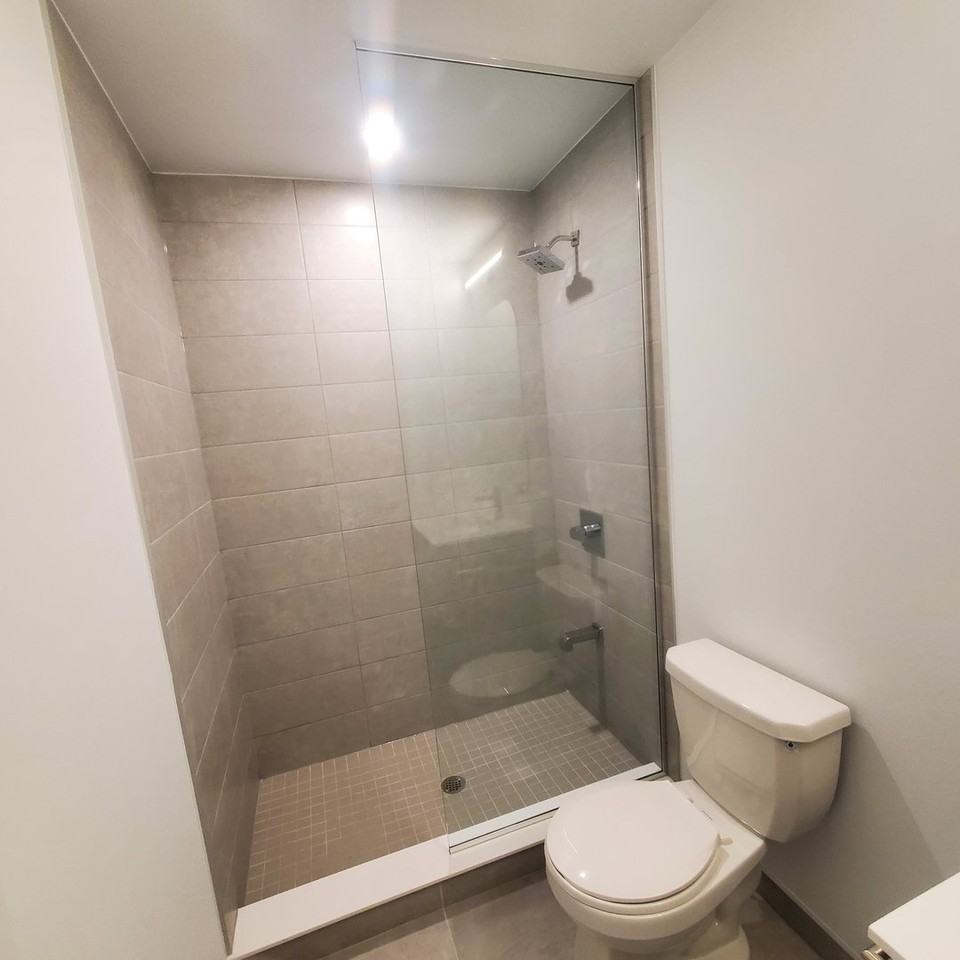 162 Queens Quay East - Photo 3 of 7