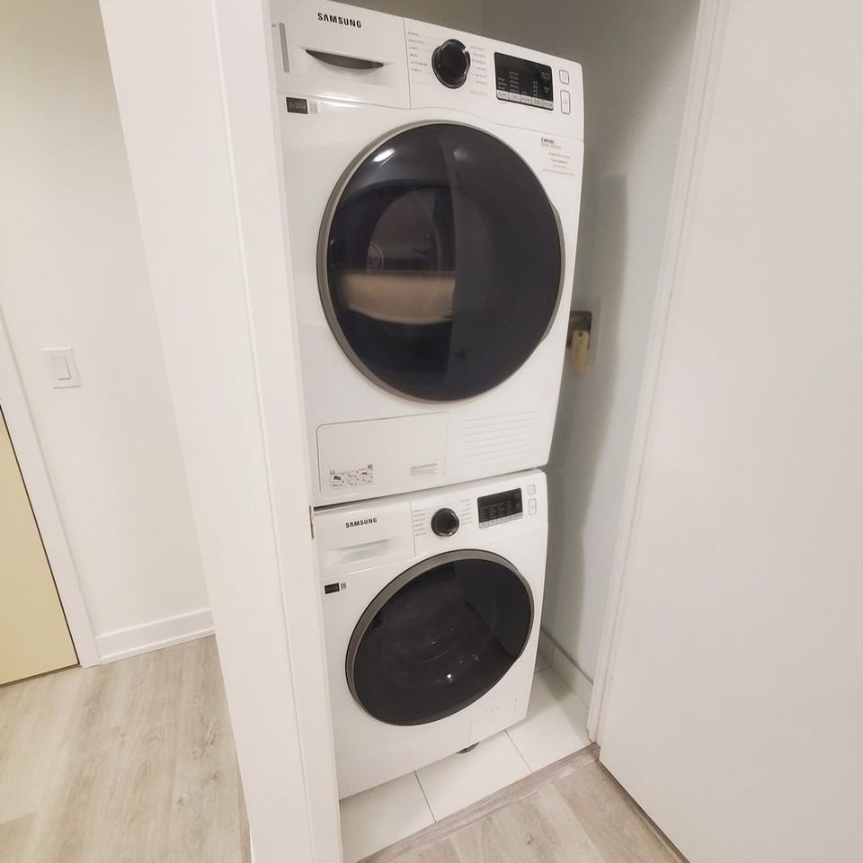 162 Queens Quay East - Photo 7 of 7