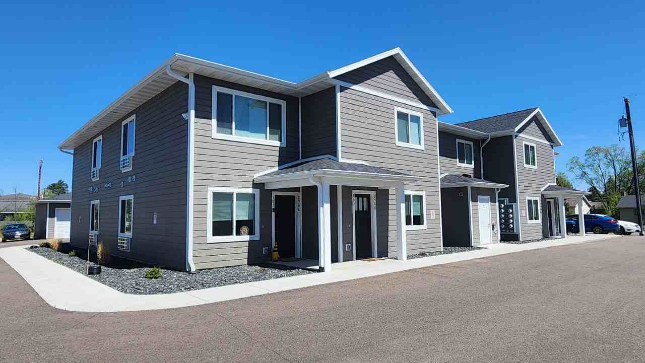 2566 118th St Apt 101 - Photo 2 of 41