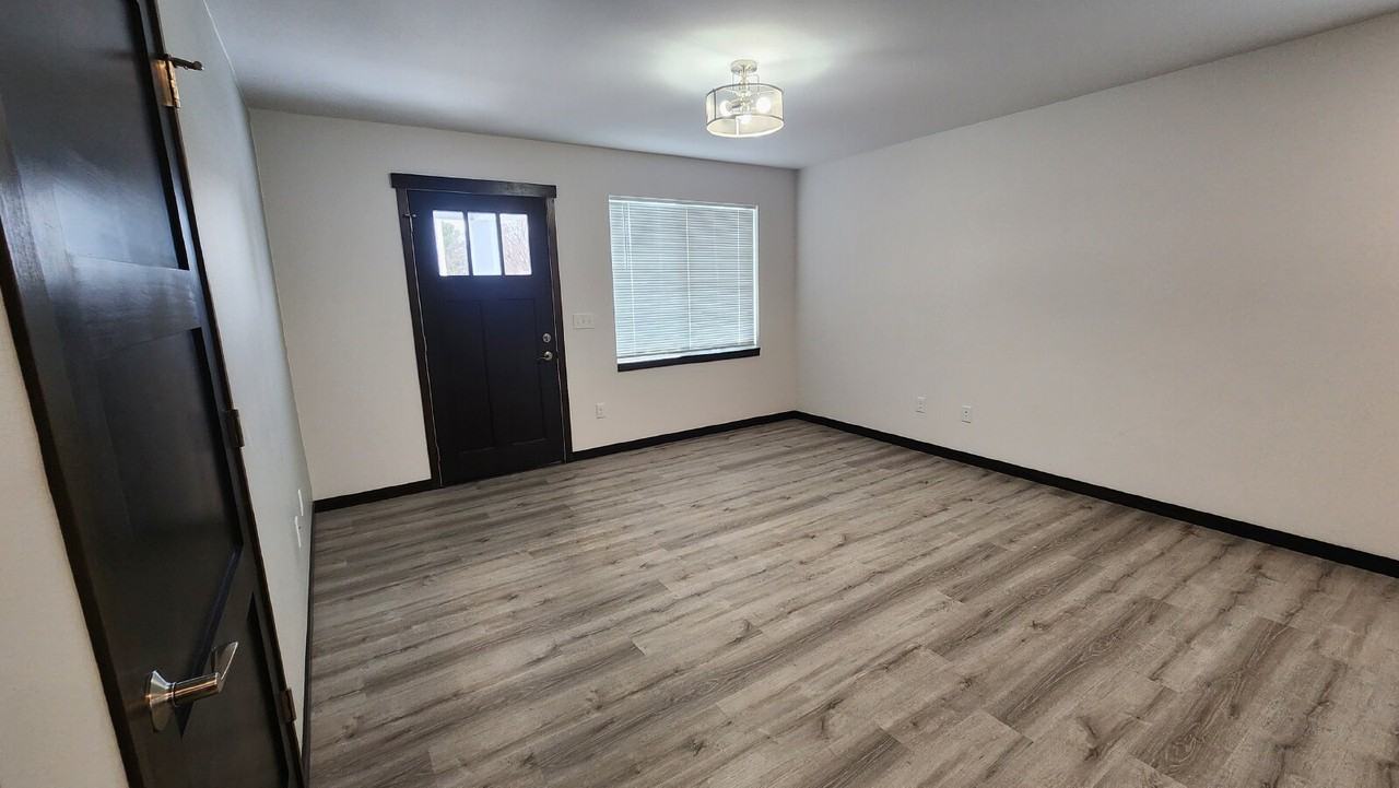2566 118th St Apt 101 - Photo 3 of 41