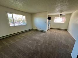 featured image of 1519 Oxford Dr Apt A #Apt A