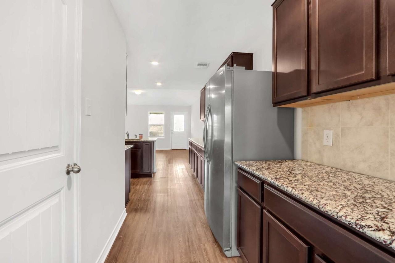 6438 Staccato Staff - Photo 7 of 40