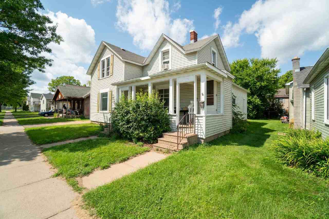 908 Water St - Photo 2 of 10