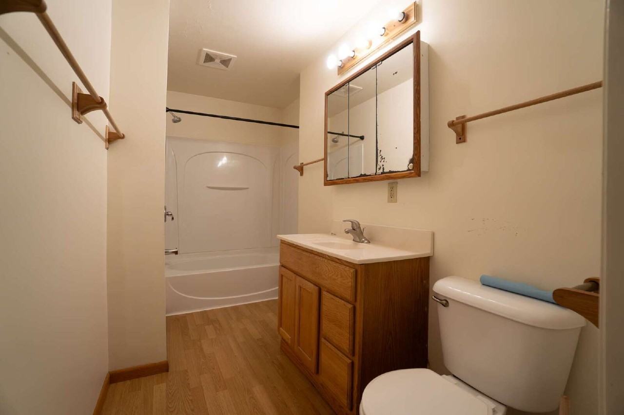 908 Water St - Photo 6 of 10