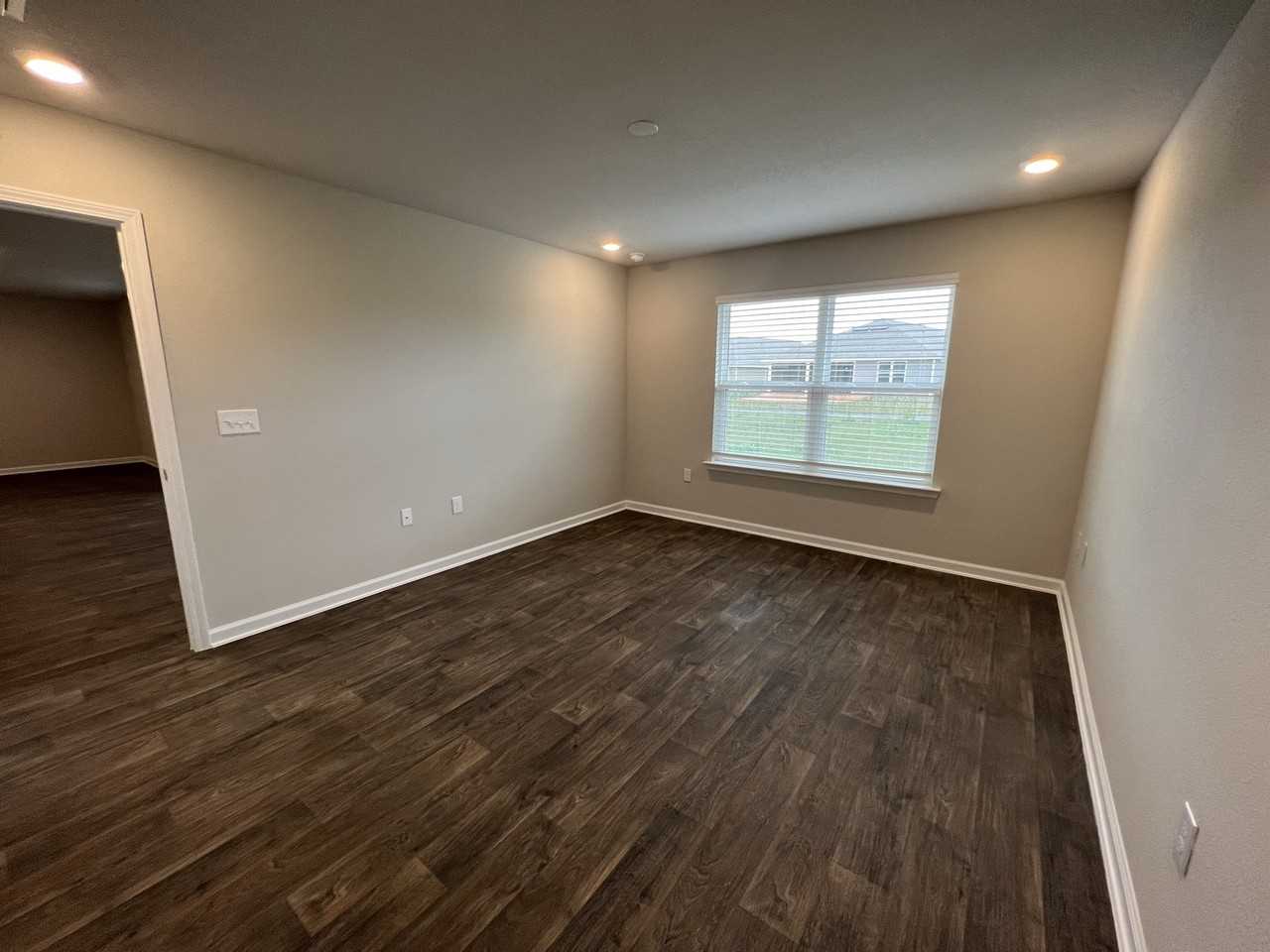 10681 Northern Dancer Ct - Photo 7 of 28