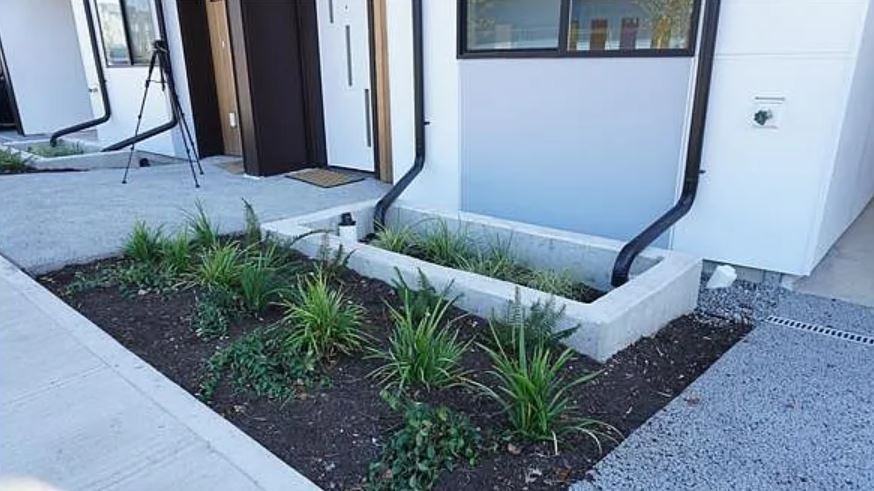 4201 S Holden St #4201 - Photo 2 of 13