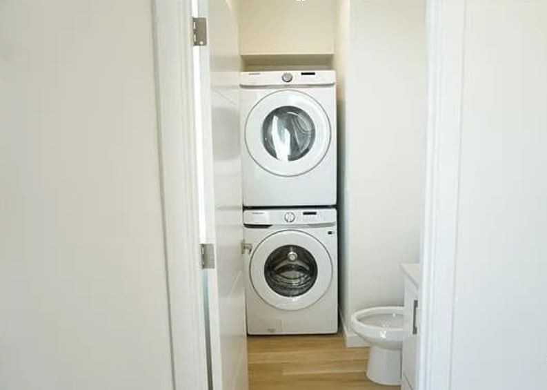 4201 S Holden St #4201 - Photo 5 of 13