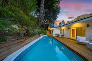 featured image of 2221 Bowmont Dr #NA