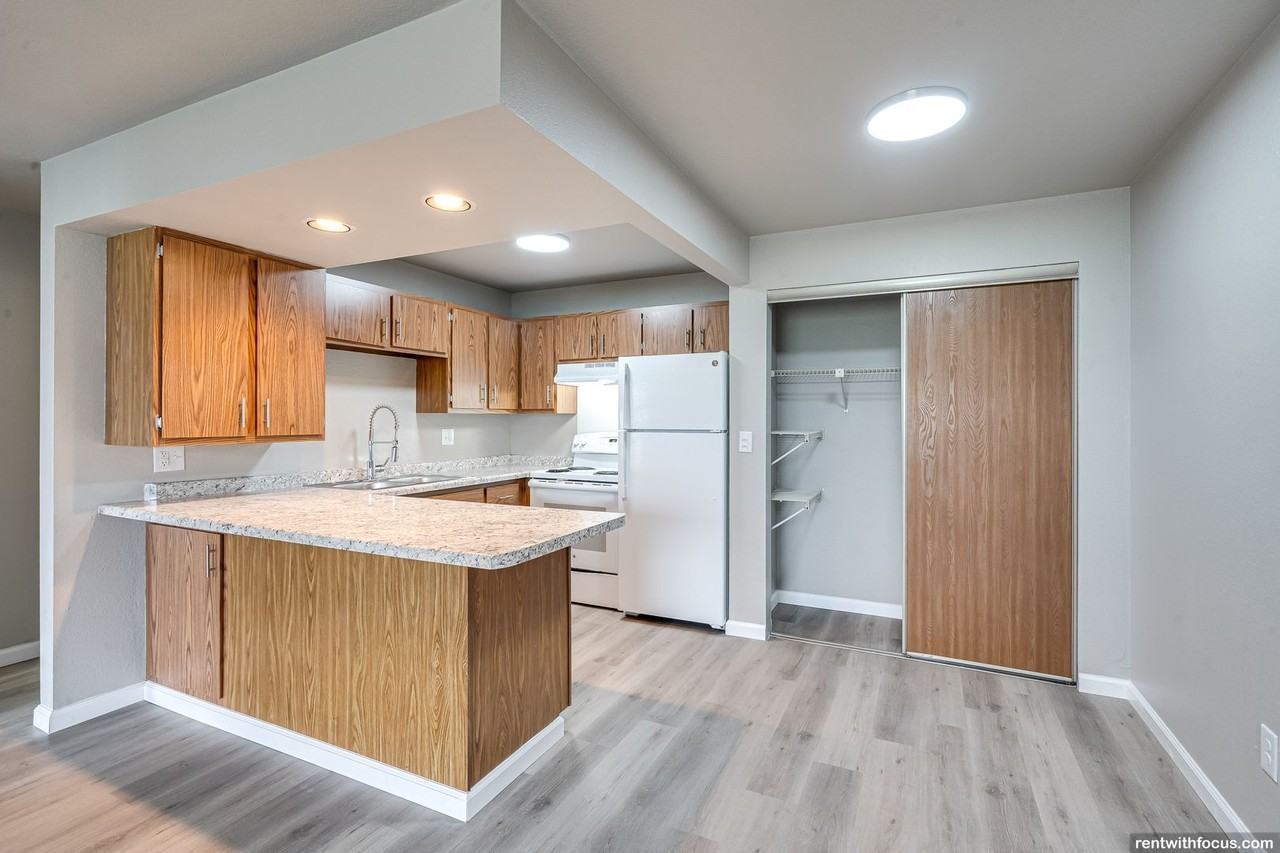 Nova Apartments - Photo 2 of 21