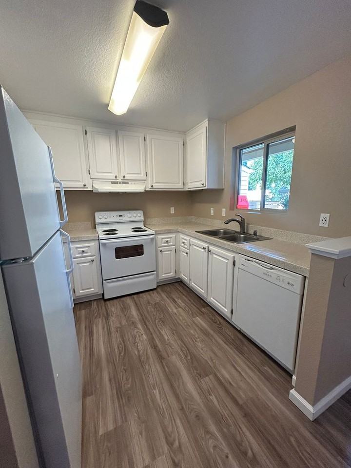 Wind Chase Apartments - Photo 3 of 39