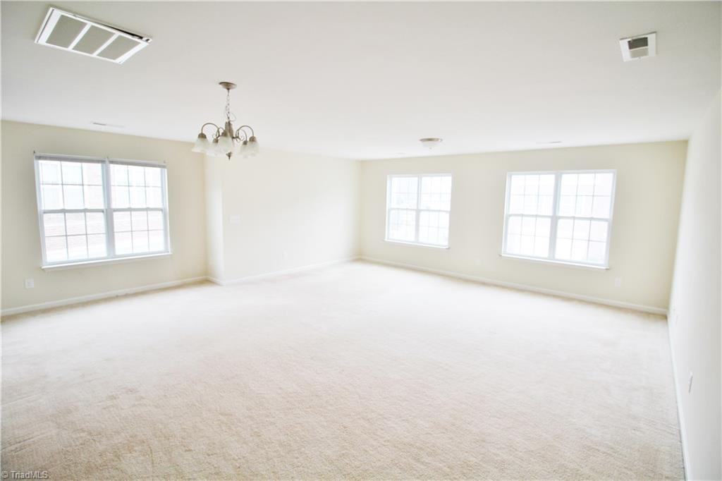 44 Ackland Dr - Photo 2 of 13