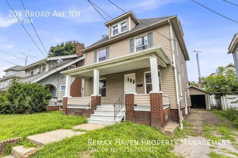 204 Broad Ave Nw - Photo 2 of 33