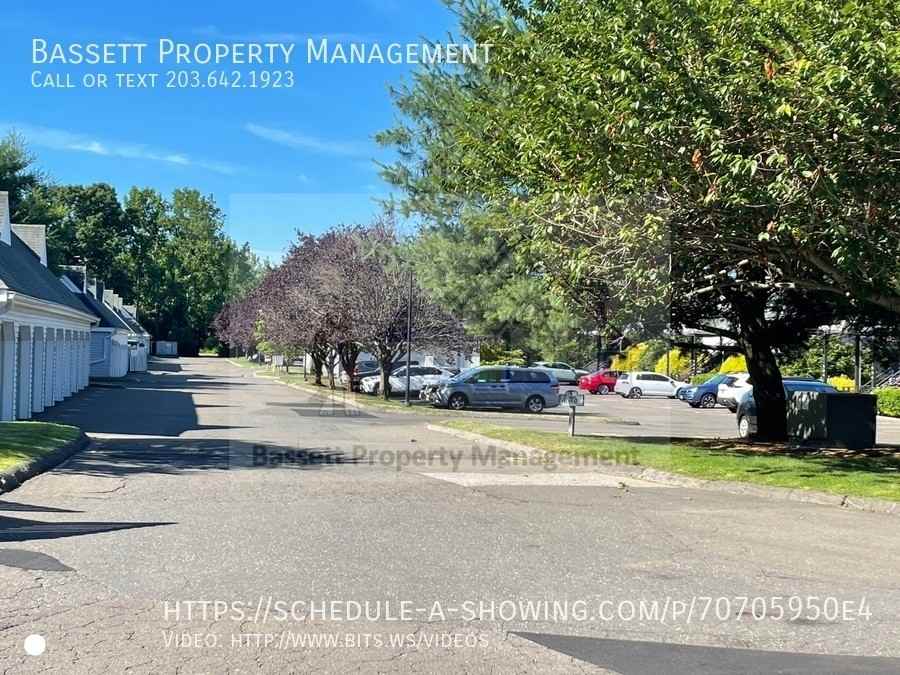 1115 Windward Rd #1 - Photo 3 of 35