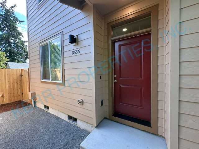 8556 Se Lafayette St - Photo 2 of 16