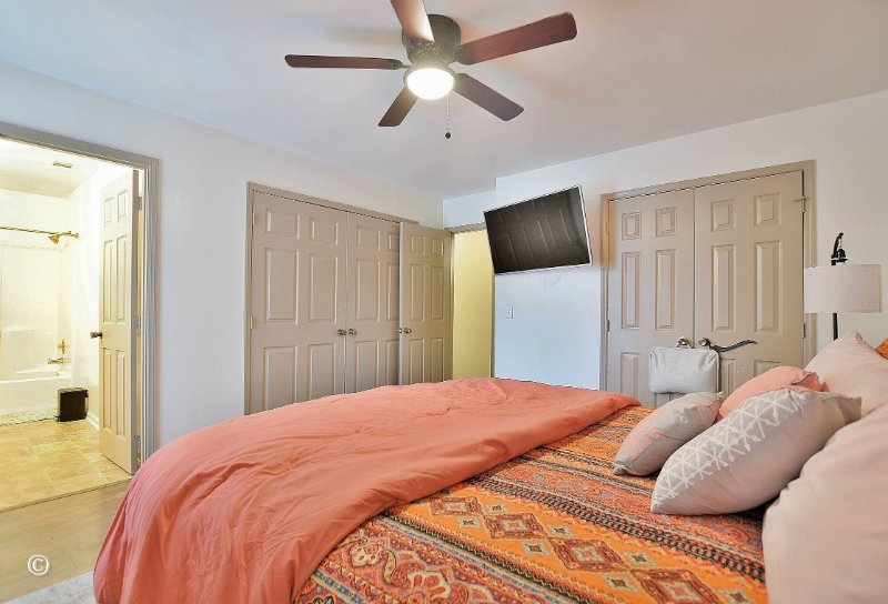 4660 Woodmere Lane - Photo 5 of 27