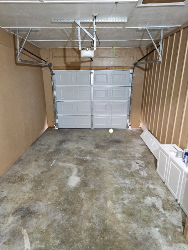 2049 Nancy Cir Se - Photo 3 of 18