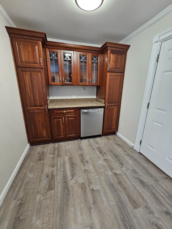 2049 Nancy Cir Se - Photo 4 of 18