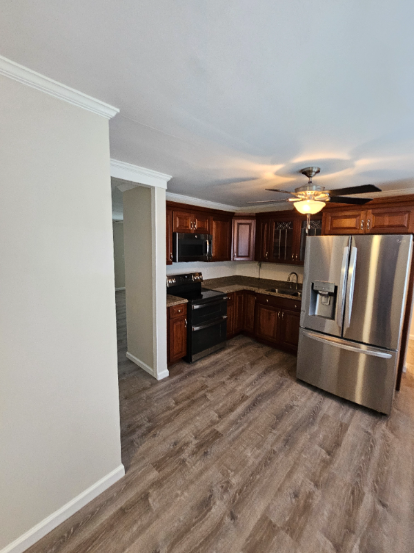 2049 Nancy Cir Se - Photo 5 of 18