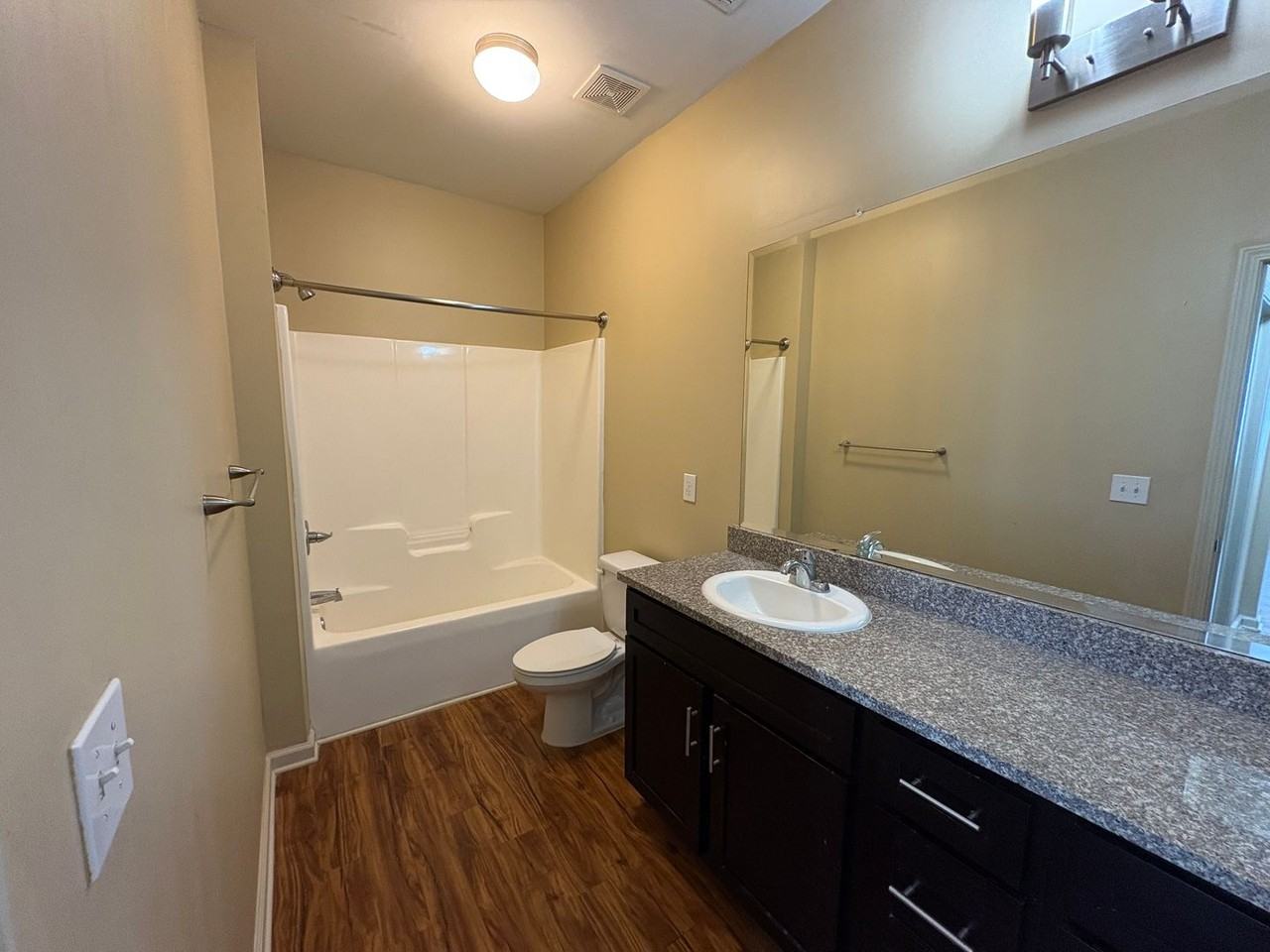 452 Poplar Street #1 - Photo 7 of 10