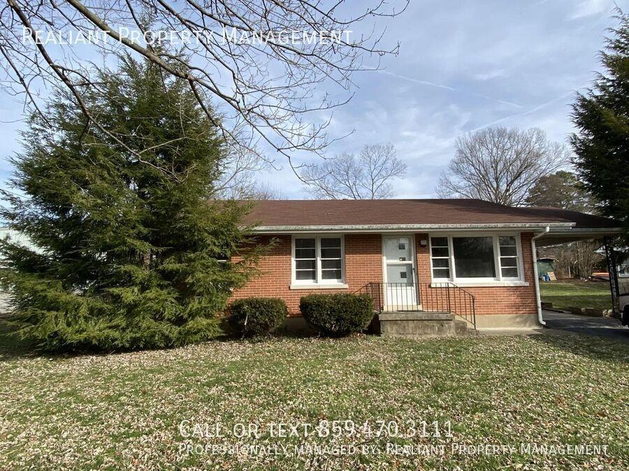 208 W Linden St - Photo 2 of 17