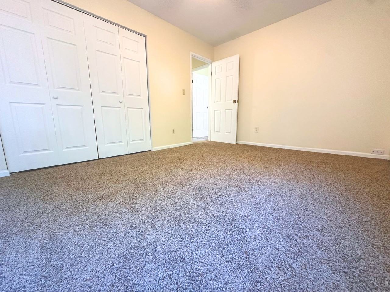 Thiensville - Photo 6 of 17