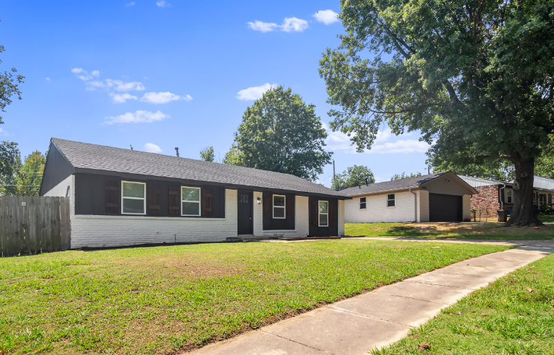 18546 E 1st St - Photo 2 of 18