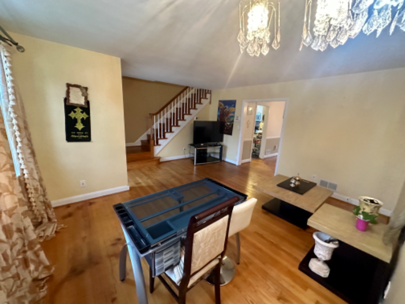 309 Stratford Rd - Photo 4 of 20