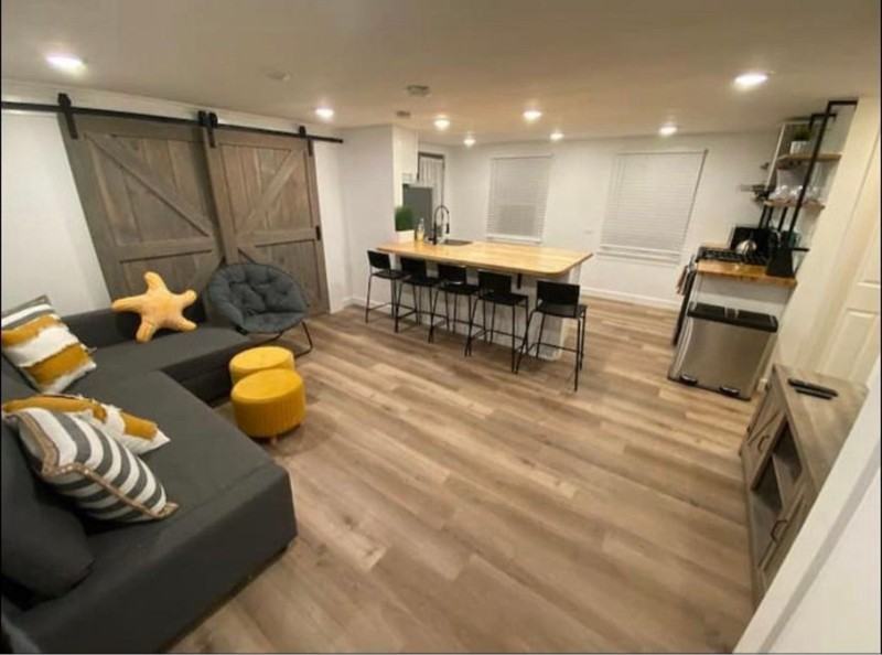 31 Circuit Rd N - Photo 2 of 12