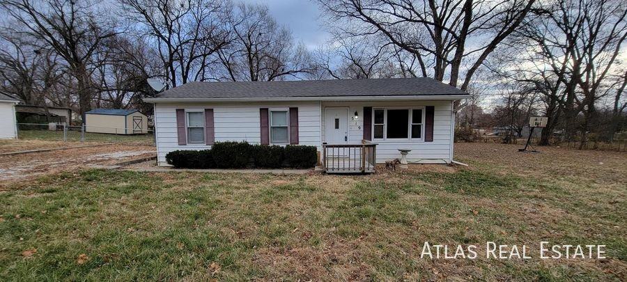 519 S 81st St - Photo 2 of 15