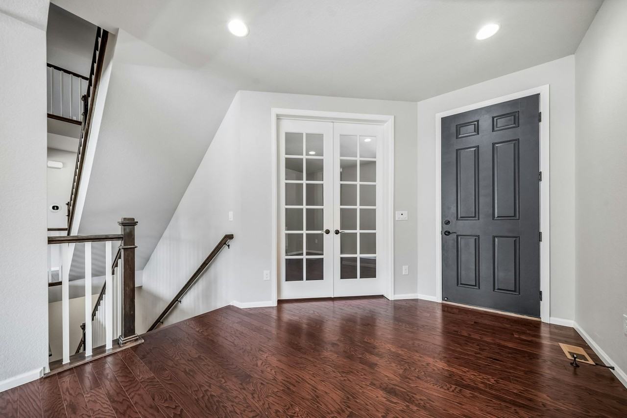 17580 West 95th Place - Photo 3 of 14