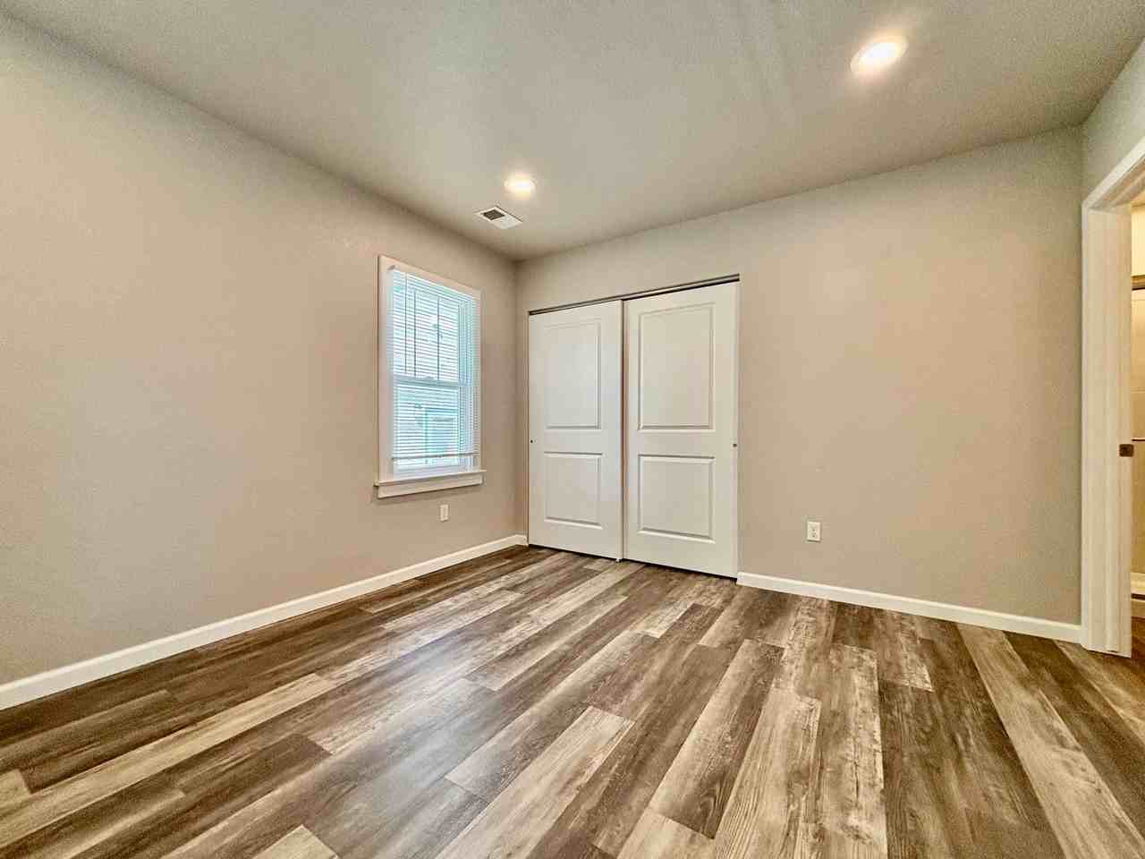 700 W Myrtle St #A - Photo 6 of 17