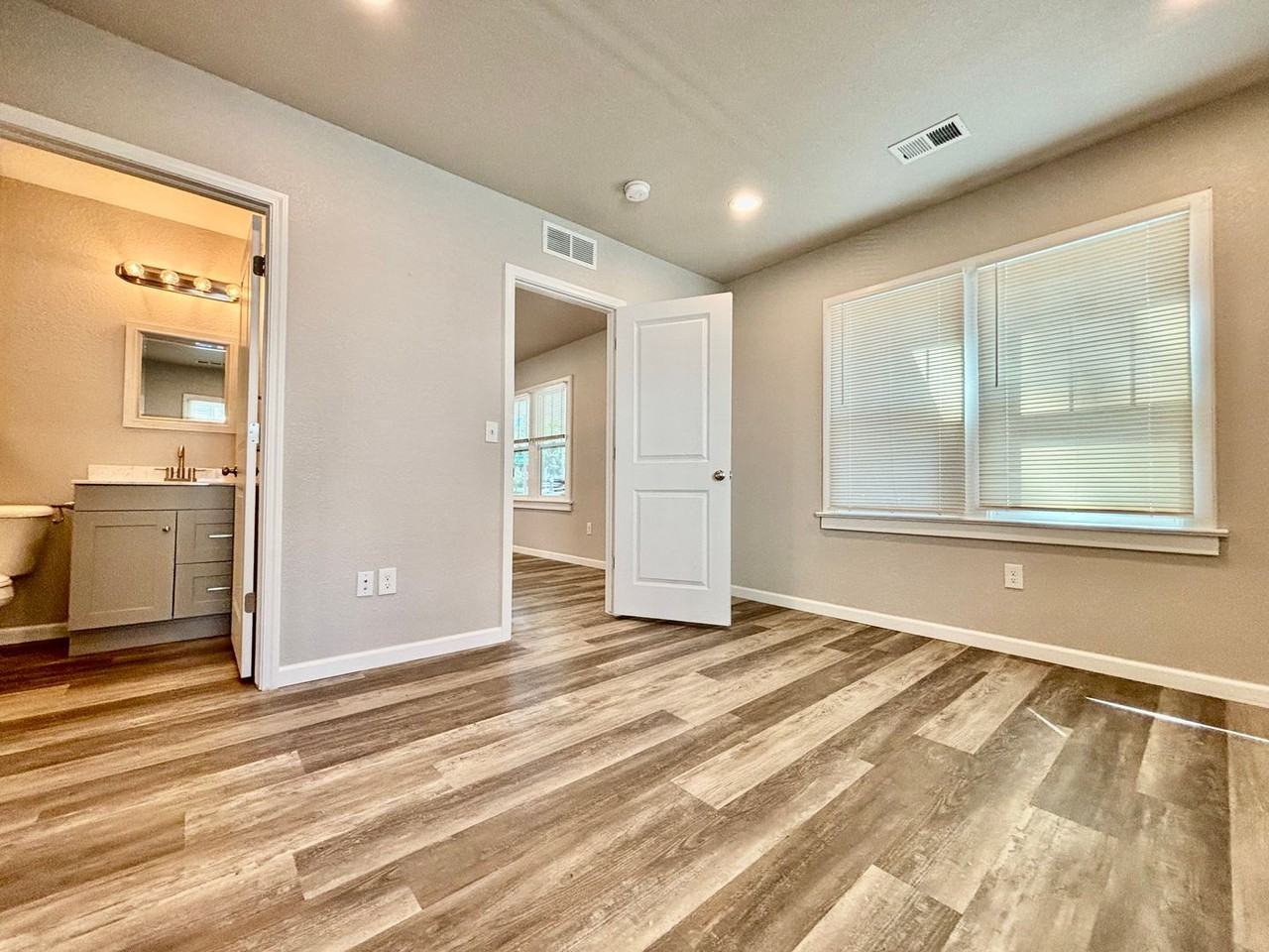 700 W Myrtle St #A - Photo 7 of 17