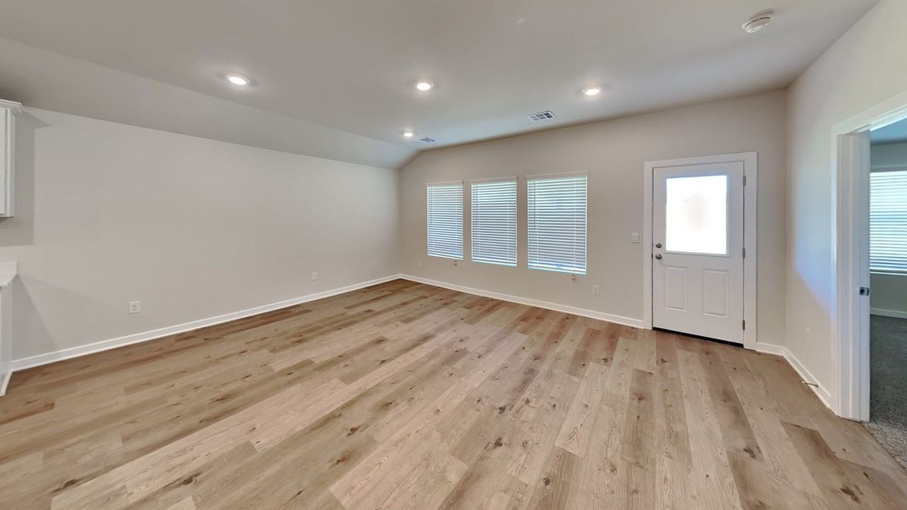 10233 Nw 28th St - Photo 6 of 21