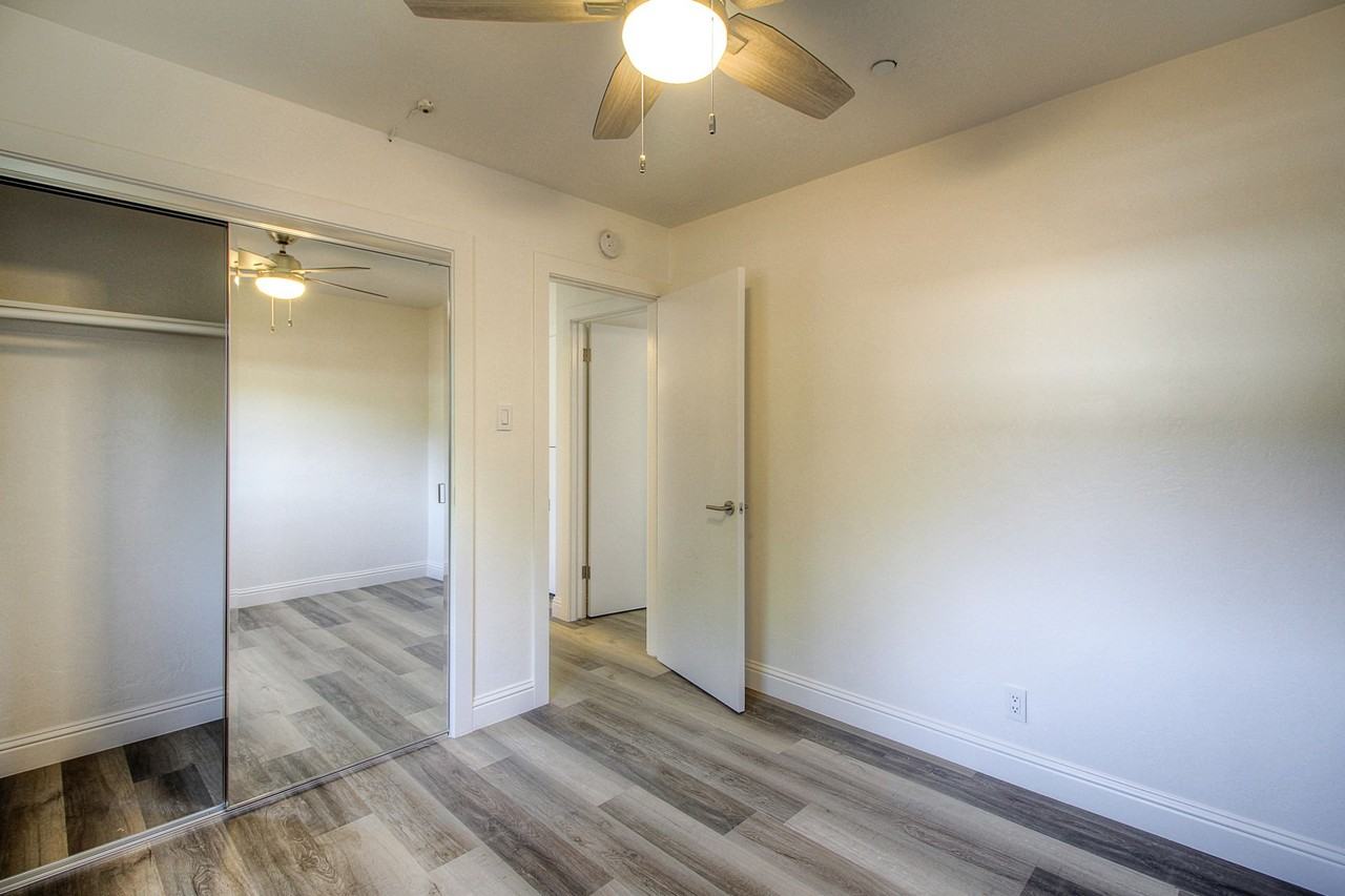 303 Farmers Lane - Photo 5 of 8