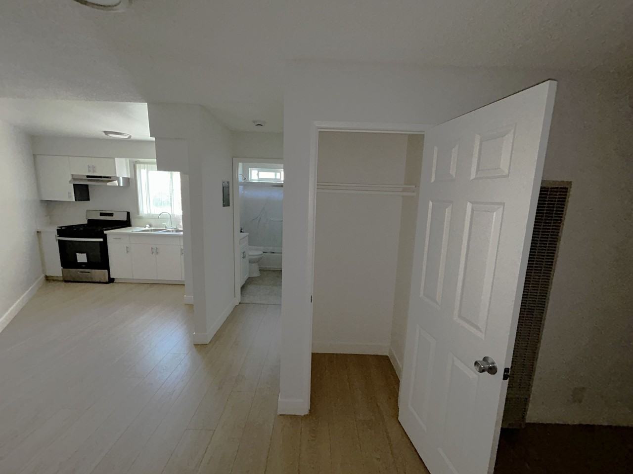 3059 - 3502 Copeland Pl. - Photo 6 of 13