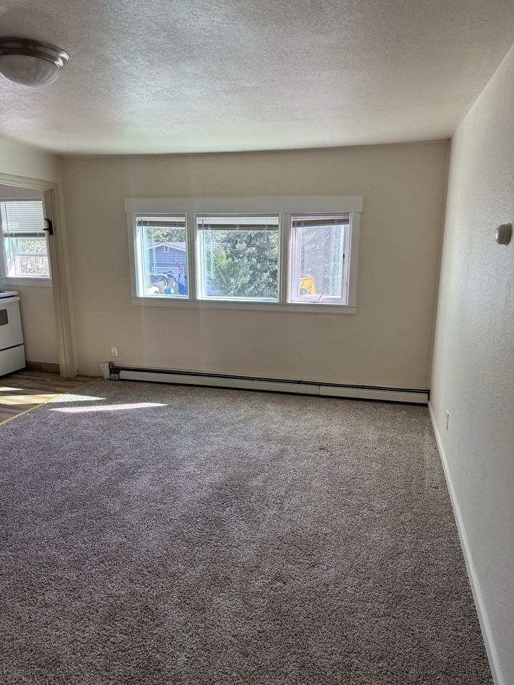 974 Gilmore Street - Photo 3 of 7