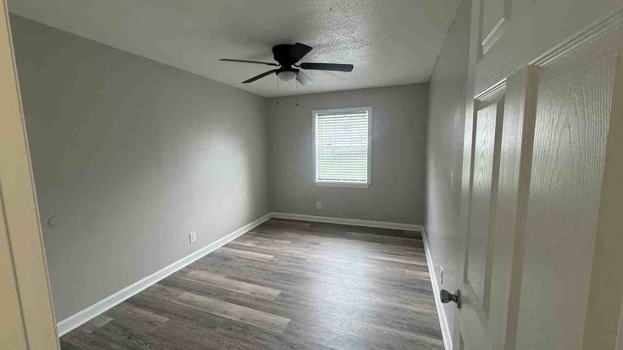 1410 Brewer Road - Photo 4 of 31