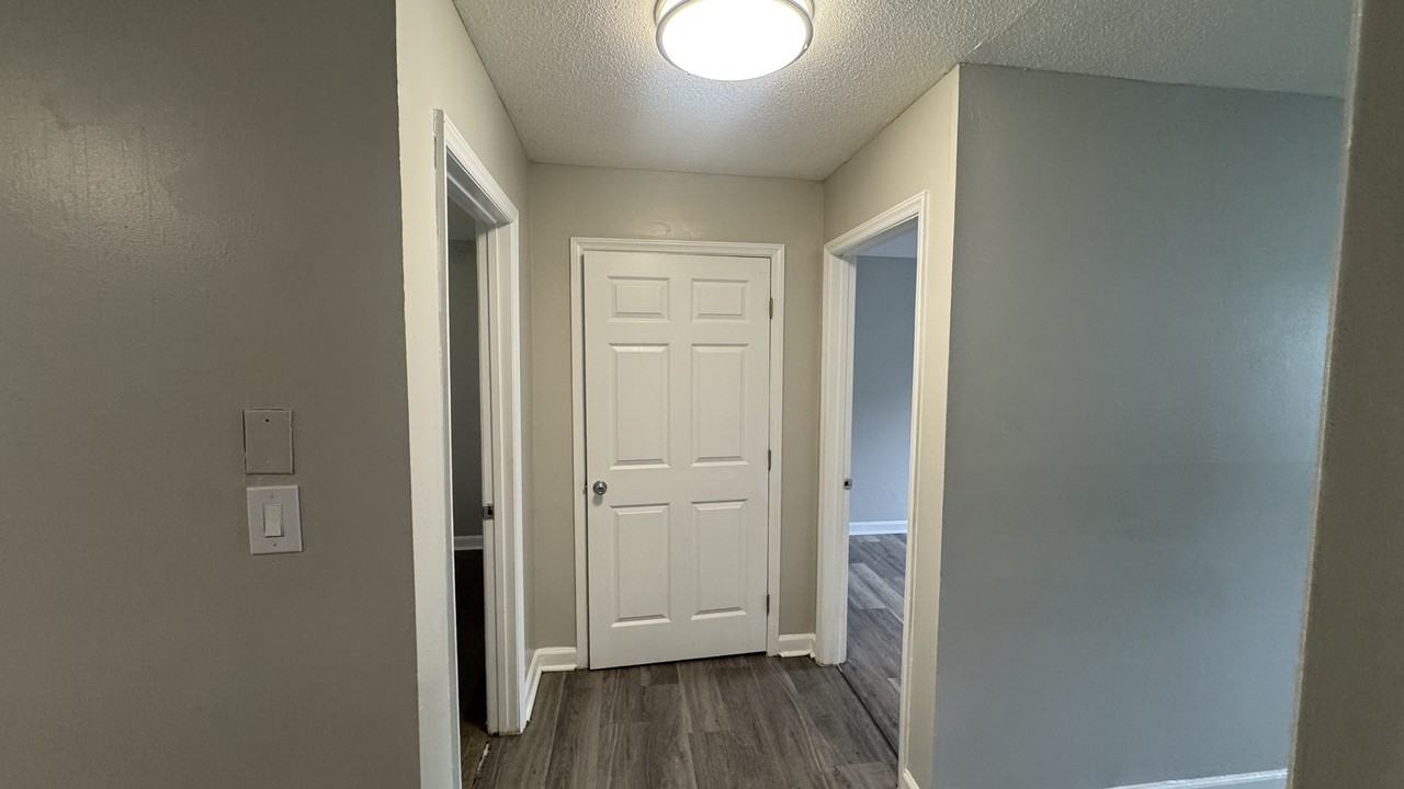 1410 Brewer Road - Photo 5 of 31