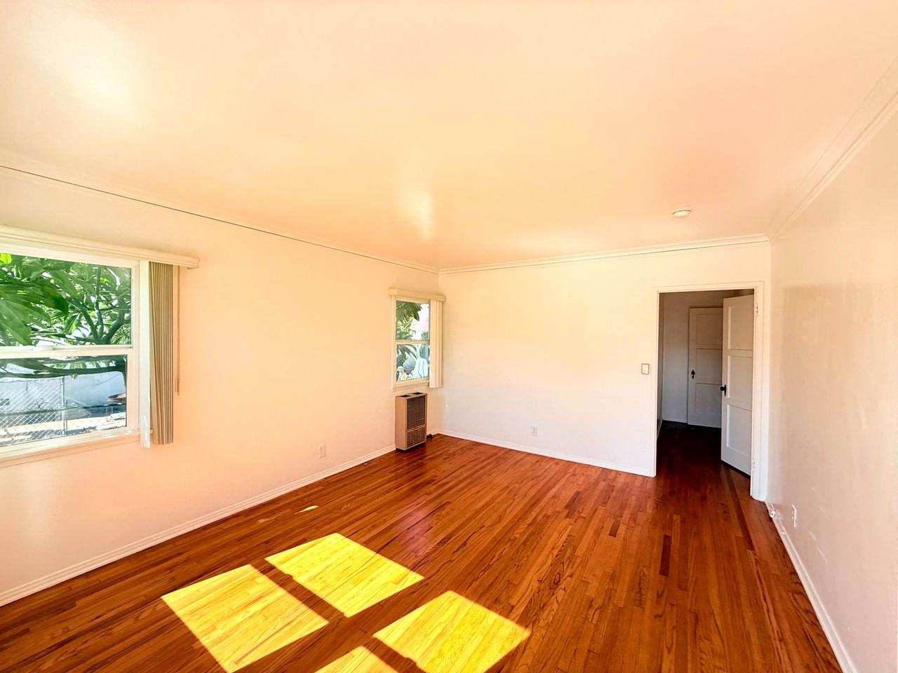 3531 12th Ave - Photo 2 of 17