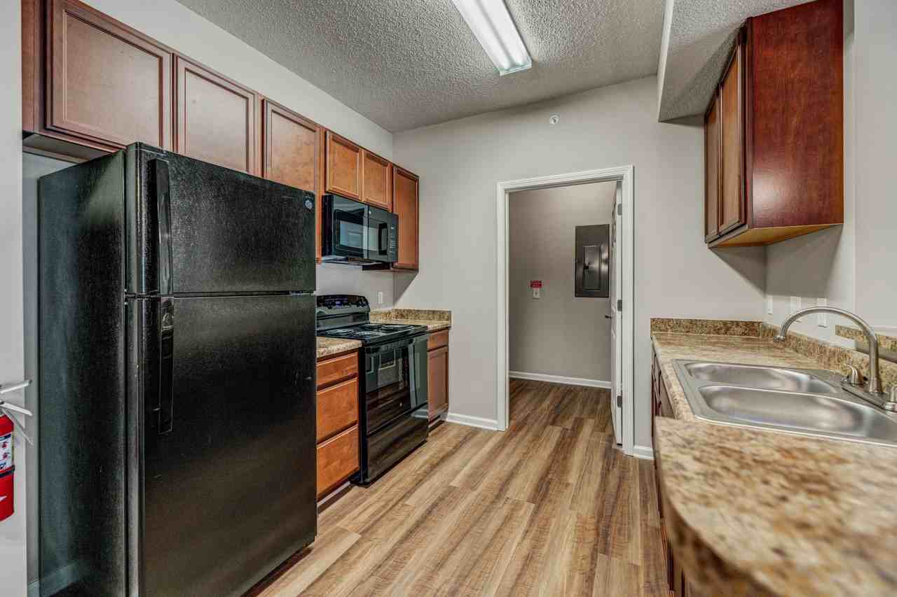 152 Millstone Road - Photo 4 of 33