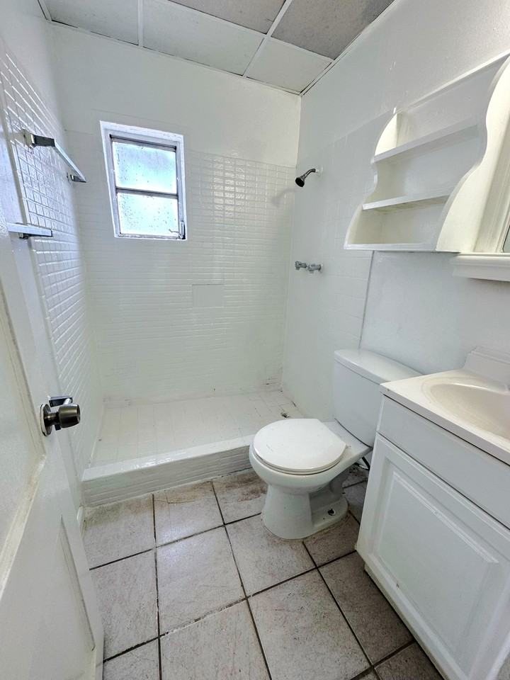 25 SW 10 LLC - Photo 7 of 13
